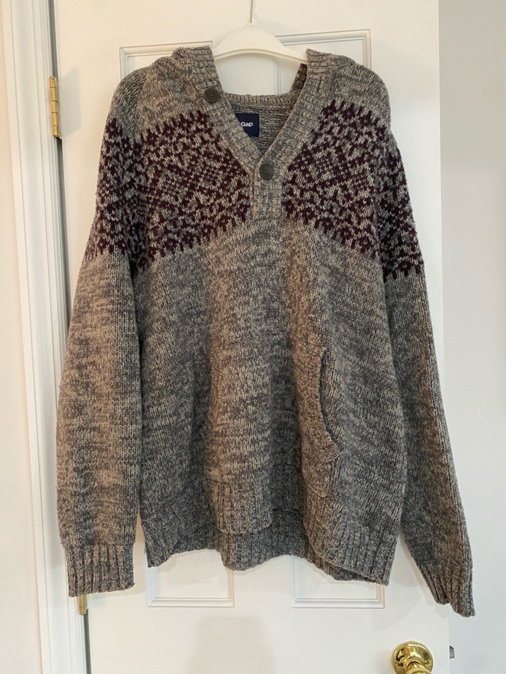 GAP Gray Sweater with Purple